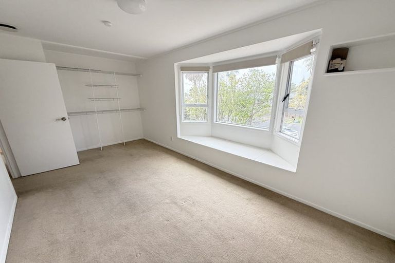 Photo of property in 21 Caribbean Drive, Unsworth Heights, Auckland, 0632