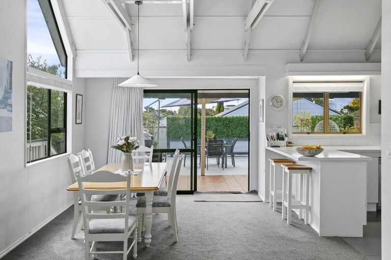 Photo of property in 744 Acacia Bay Road, Acacia Bay, Taupo, 3330