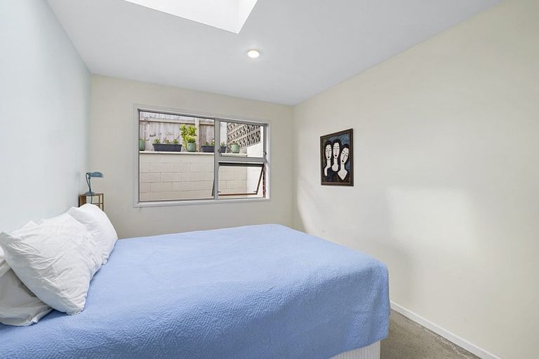 Photo of property in 2/31 Findlay Street, Moturoa, New Plymouth, 4310