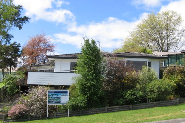 Photo of property in 2/46 Tamatea Road, Taupo, 3330