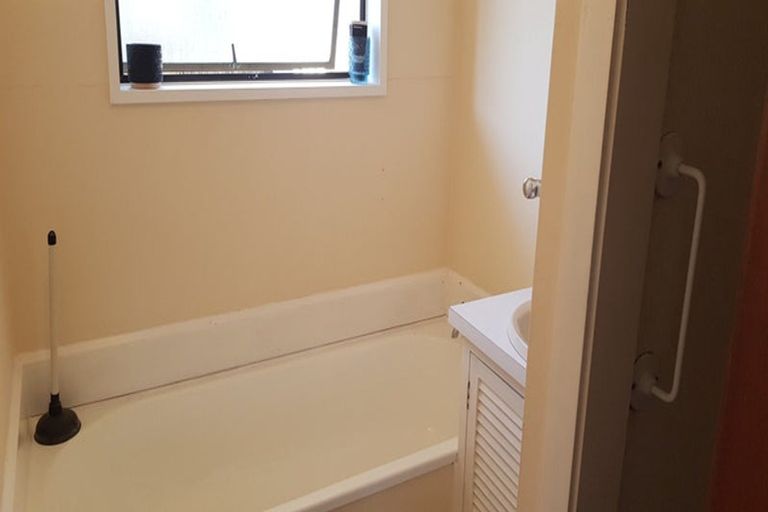 Photo of property in 1 Kowai Place, Amberley, 7410