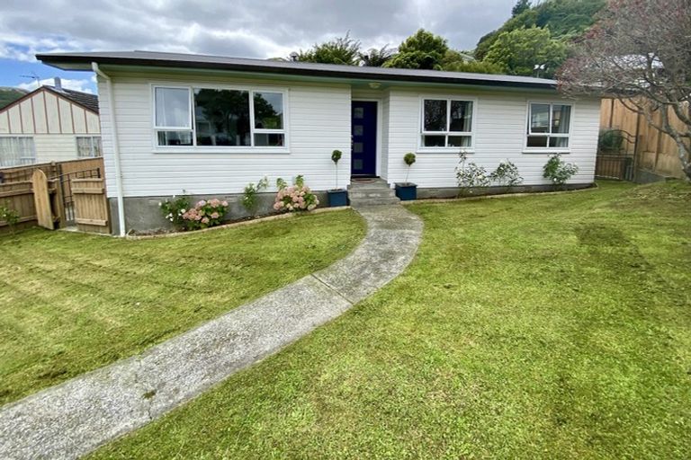 Photo of property in 9 Invercargill Drive, Kelson, Lower Hutt, 5010