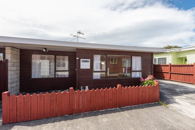 Photo of property in 25b Kemp Street, Kilbirnie, Wellington, 6022