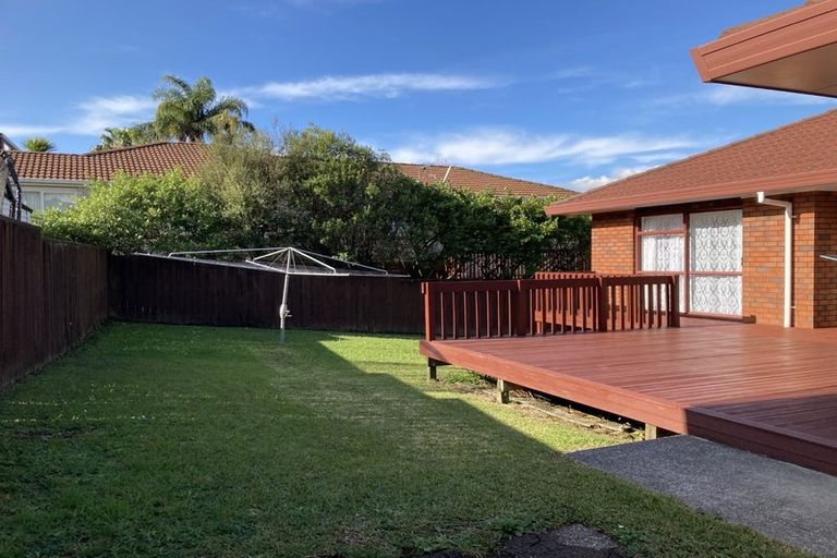 Photo of property in 30 Vintage Drive, Henderson, Auckland, 0612