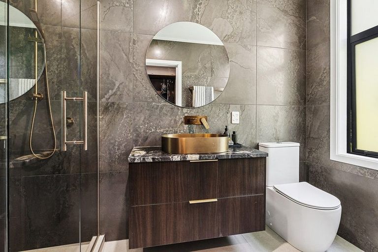 Photo of property in 152 Campbell Street, Karori, Wellington, 6012