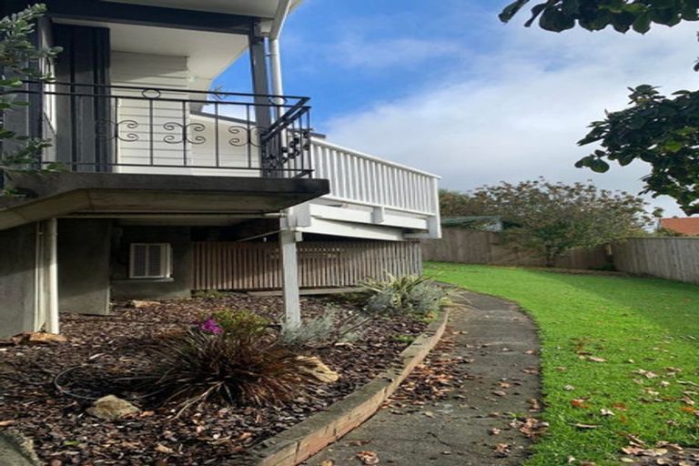 Photo of property in 2/8 Beauly Grove, Papakowhai, Porirua, 5024