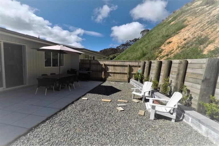 Photo of property in 47a Banks Boulevard, Whitby, Porirua, 5024