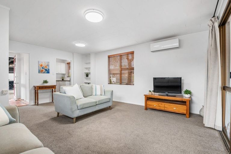 Photo of property in 9 Pohutukawa Place, Ellerslie, Auckland, 1051