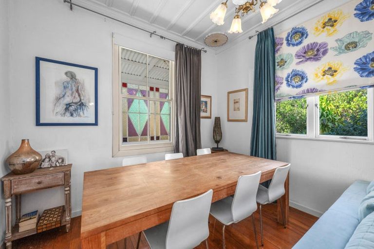 Photo of property in 1/59 Rawene Road, Birkenhead, Auckland, 0626