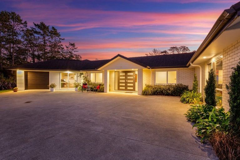 Photo of property in 43a Terry Smyth Drive, Kumeu, 0892