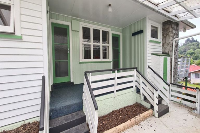 Photo of property in 25 Seddon Crescent, Whataupoko, Gisborne, 4010