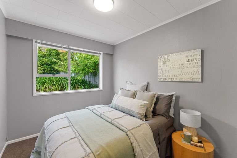 Photo of property in 62 Queens Road, Waikanae Beach, Waikanae, 5036