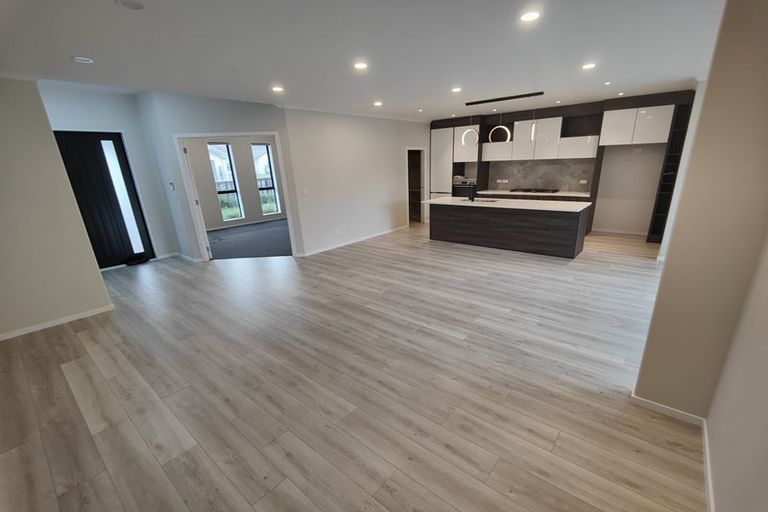 Photo of property in 11 Waireka Road, Rototuna North, Hamilton, 3210