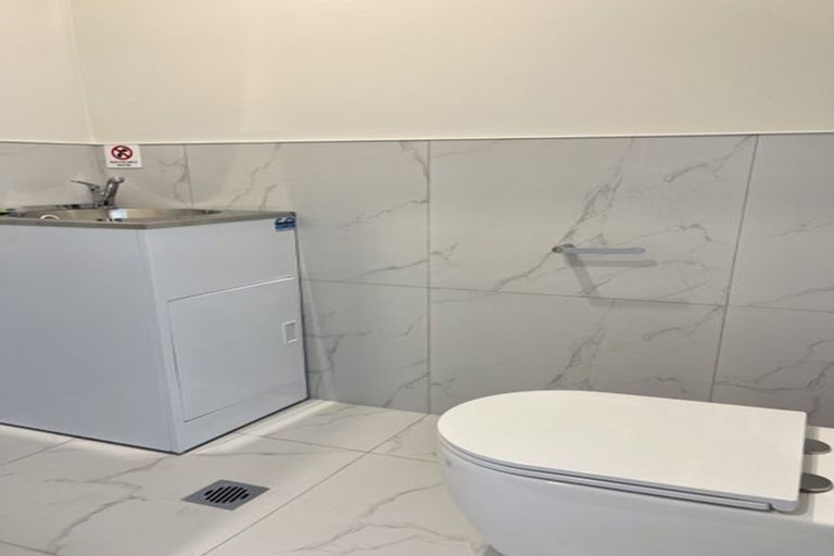 Photo of property in 20 Rorotu Avenue, Karaka, Papakura, 2113