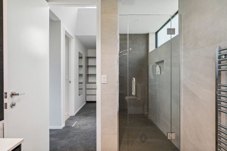 Photo of property in 28 Stackbrae Avenue, Wanaka, 9305