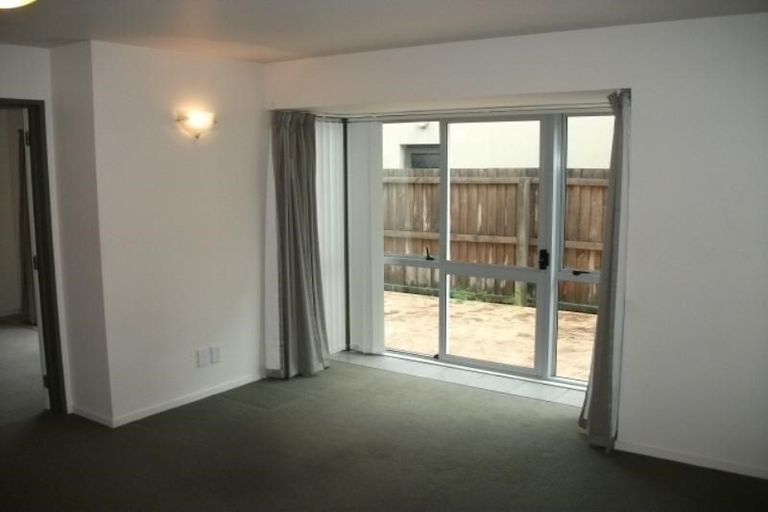 Photo of property in 2/35 Ely Street, Christchurch Central, Christchurch, 8013