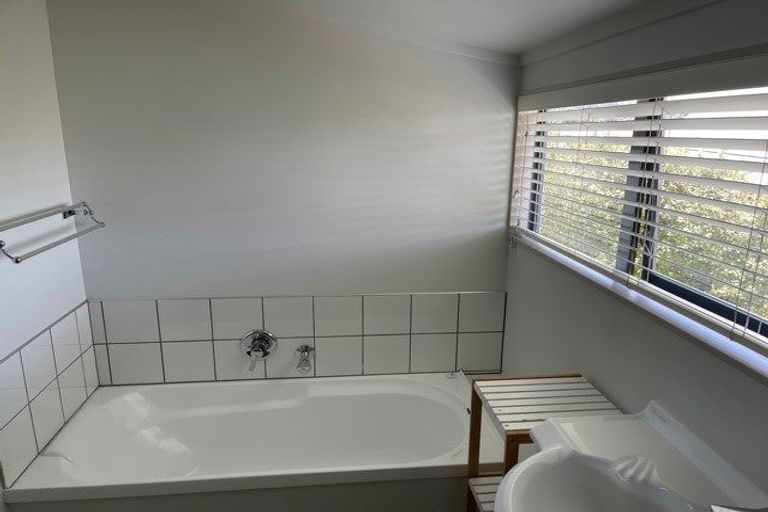 Photo of property in 9/389 Broadway, Miramar, Wellington, 6022