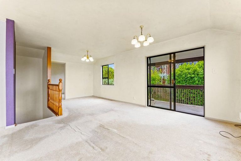 Photo of property in 3/14 Wernham Place, Northcote, Auckland, 0626