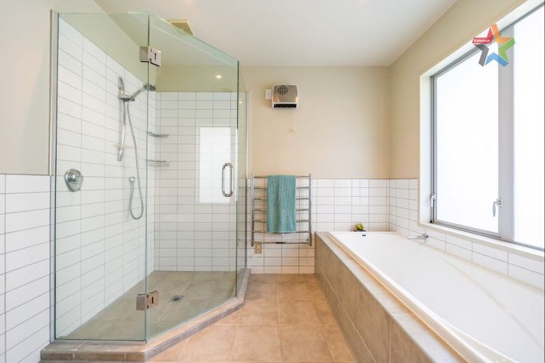 Photo of property in 27 Meadowbank Drive, Belmont, Lower Hutt, 5010