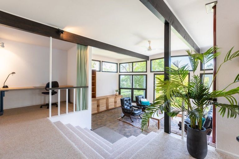 Photo of property in 84 Winara Avenue, Waikanae, 5036