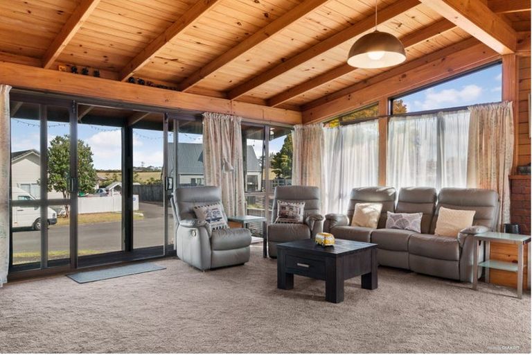 Photo of property in 3 Gordon Paul Place, Tuakau, 2121