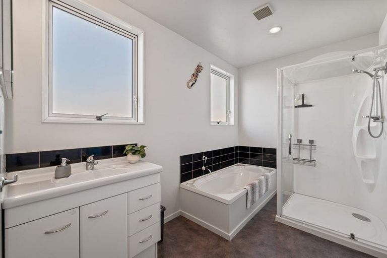 Photo of property in 22 Lakings Road, Springlands, Blenheim, 7201