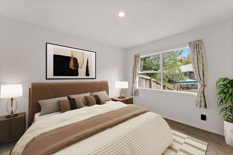 Photo of property in 1/2 Flavia Close, Torbay, Auckland, 0630