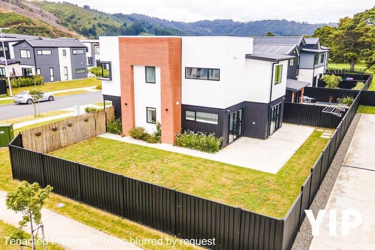 Photo of property in 68 Mawai Hakona Drive, Wallaceville, Upper Hutt, 5018