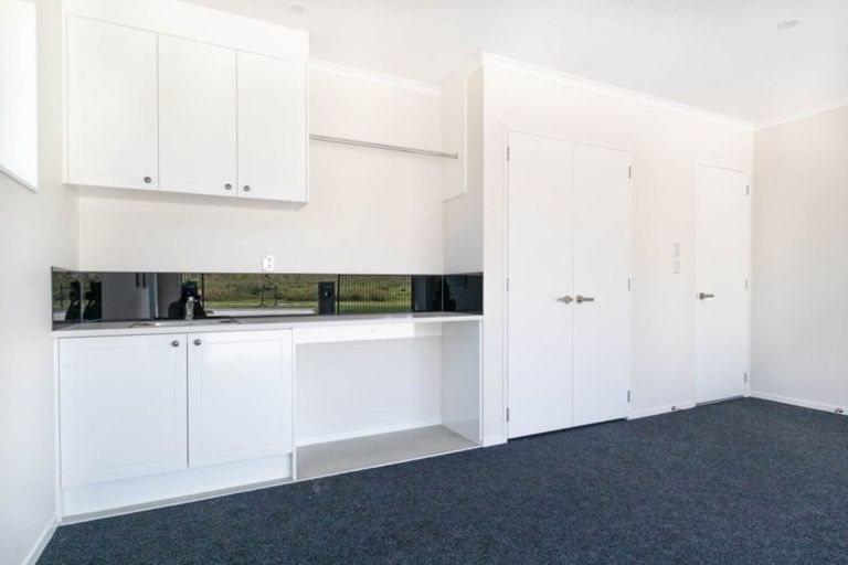 Photo of property in 31 Takurua Terrace, Orewa, 0931