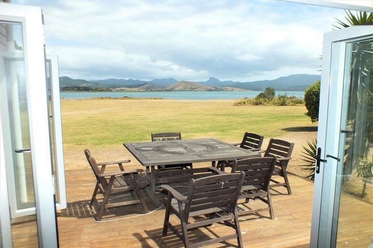 Photo of property in 124 Ti Kouka Crescent, Matarangi, Whitianga, 3592