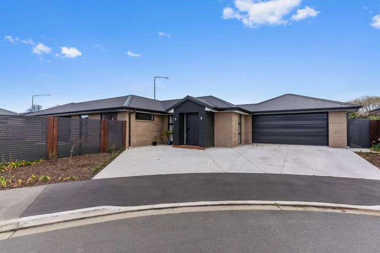 Photo of property in 5 Atap Place, Northwood, Christchurch, 8051