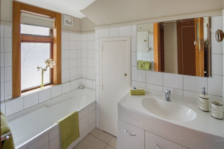 Photo of property in 6 Strathavon Road, Miramar, Wellington, 6022