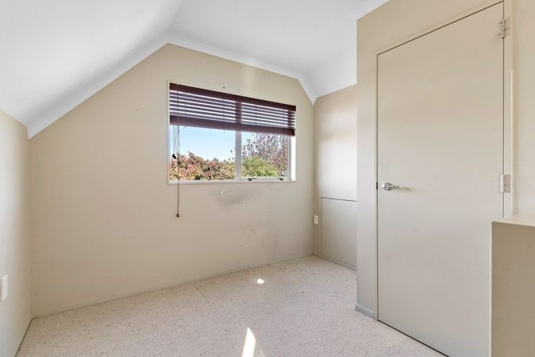 Photo of property in Holdsworth Villas, 1/2 William Donald Drive, Solway, Masterton, 5810