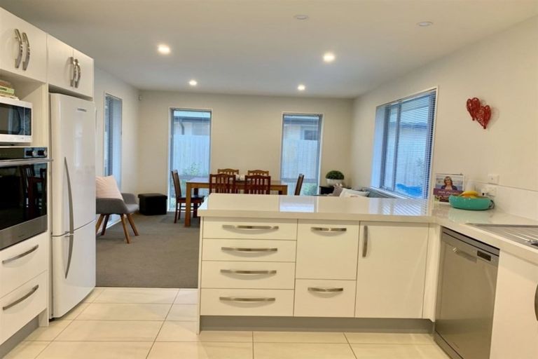 Photo of property in 94 Bradwell Crescent, Halswell, Christchurch, 8025