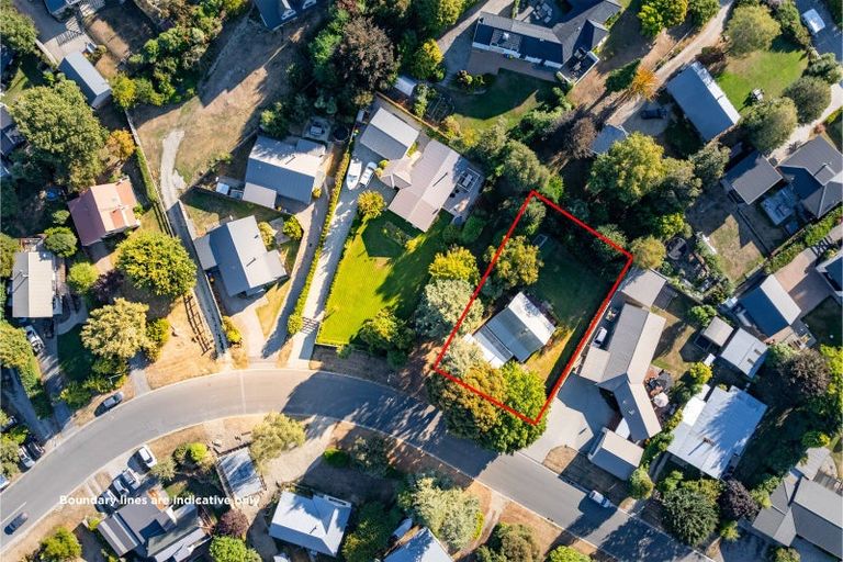 Photo of property in 21 Kowhai Drive, Wanaka, 9305