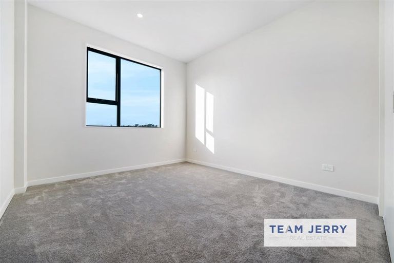 Photo of property in 3 Puihi Crescent, Massey, Auckland, 0614