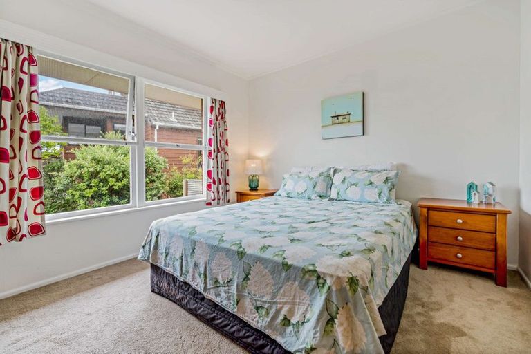 Photo of property in 2/9 Moana Avenue, Belmont, Auckland, 0622