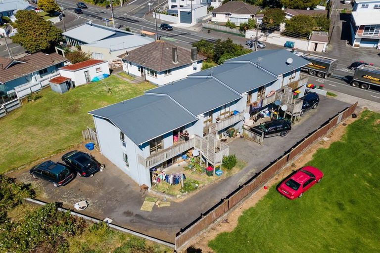 Photo of property in 38 Breakwater Road, Moturoa, New Plymouth, 4310