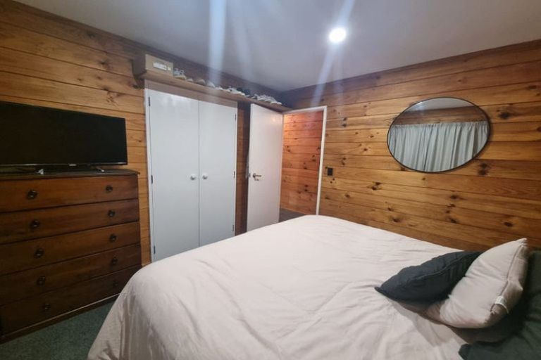 Photo of property in 6 Edmund Lomas Grove, Birchville, Upper Hutt, 5018