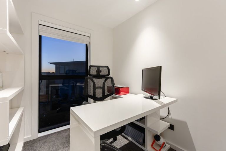 Photo of property in 4 Taku Close, Long Bay, Auckland, 0630