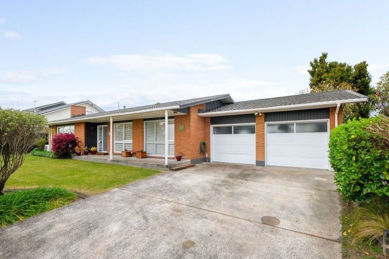 Photo of property in 46 Chedworth Avenue, Chedworth, Hamilton, 3210