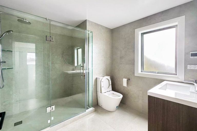 Photo of property in 333a East Coast Road, Mairangi Bay, Auckland, 0630