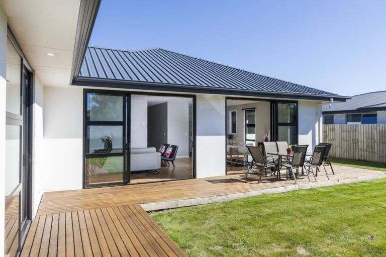 Photo of property in 5 Bargrove Close, Halswell, Christchurch, 8025