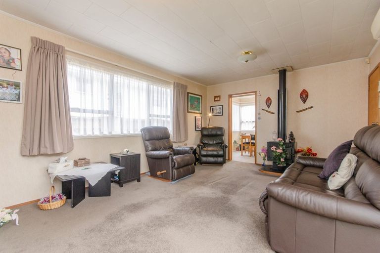 Photo of property in 20 Leaver Place, Weymouth, Auckland, 2103