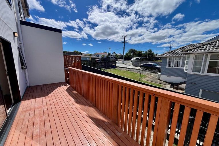 Photo of property in 41b Kelwyn Road, Kelston, Auckland, 0602
