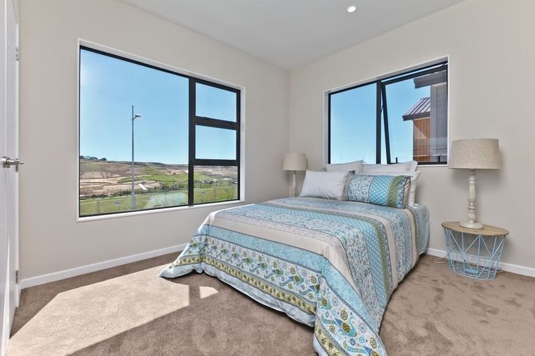 Photo of property in 30 Windlass Street, Long Bay, Auckland, 0630