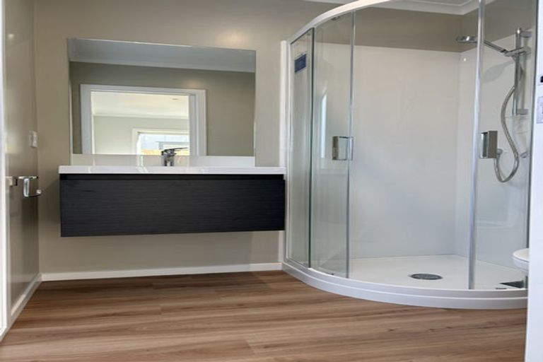 Photo of property in 12 Rotoiti Place, Paraparaumu, 5032