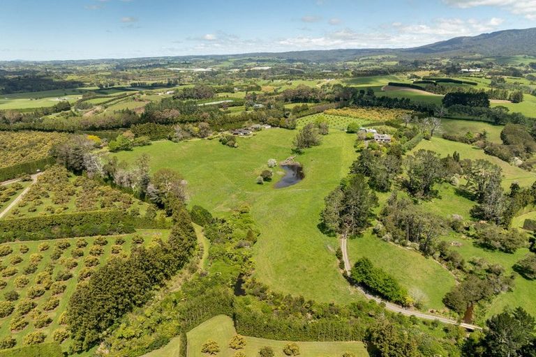 Photo of property in 42 Walker Road West, Aongatete, 3178