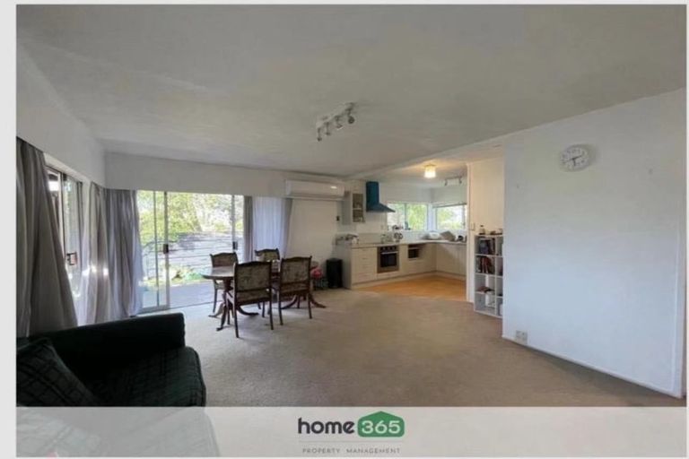 Photo of property in 1/37 Eversleigh Road, Belmont, Auckland, 0622
