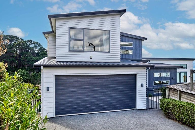 Photo of property in 10 Hervey Way, Kaiwharawhara, Wellington, 6035
